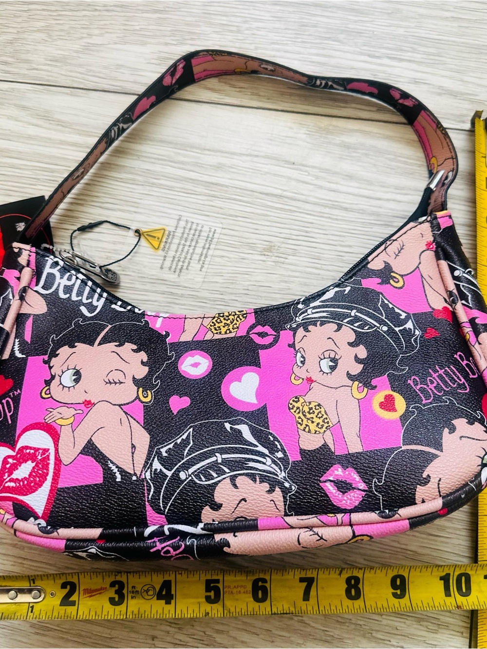 Betty Boop Black and Pink Graphic Shoulder Bag - Picture 3 of 7
